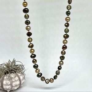 Vintage Freshwater Pearl Necklace!